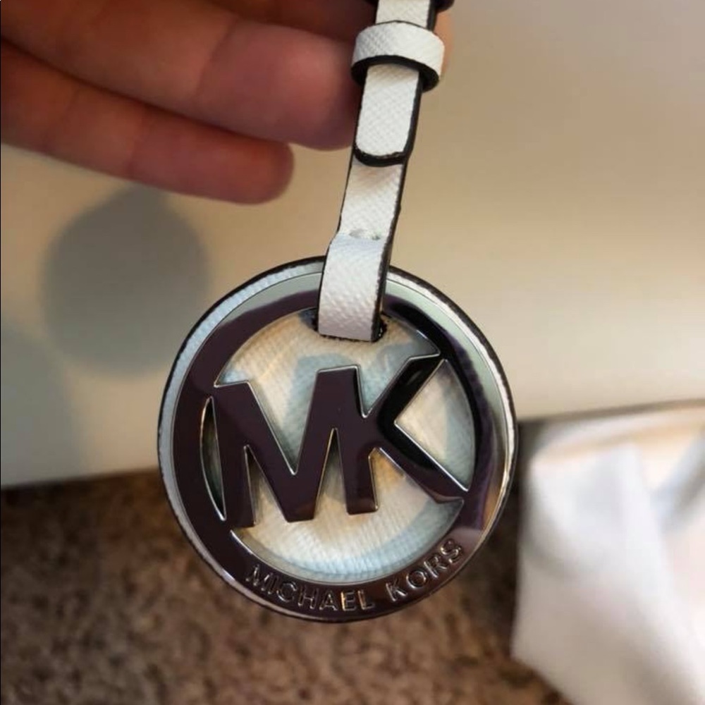 Michael Kors tote - Picture 4 of 5